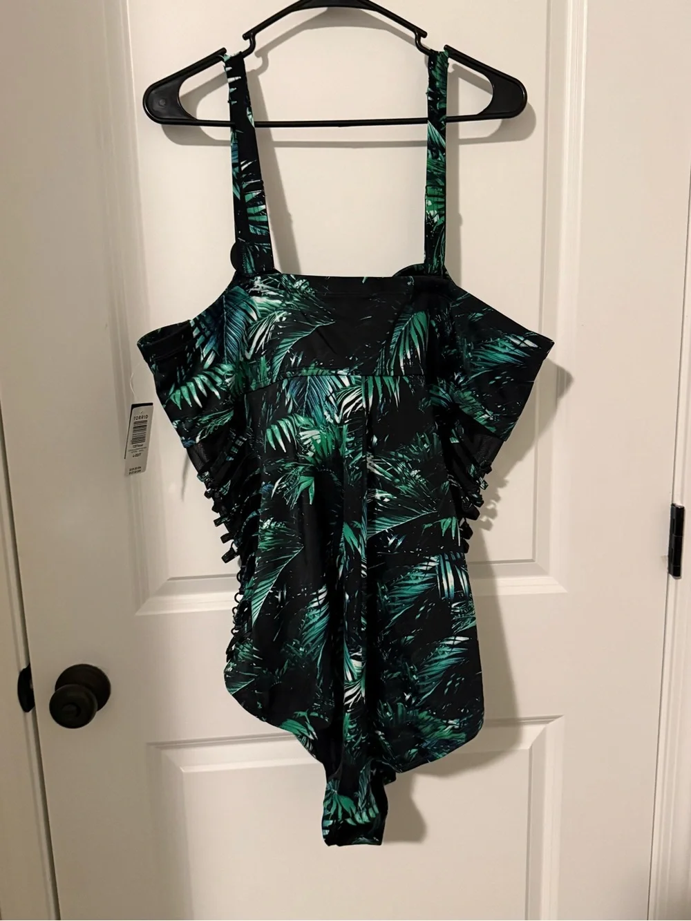 torrid Black & Green Palm Ruched One-Piece Swimsuit - Picture 5 of 7